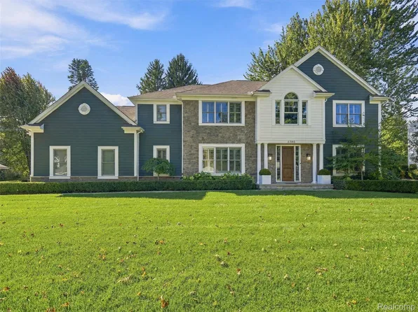 6380 Worlington Rd, Bloomfield Hills, MI 48301