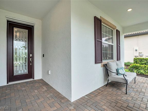 3rd image of 10326 Fontanella Dr