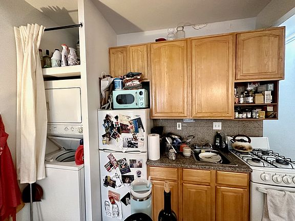 5th image of 13 W 100th St APT 2B