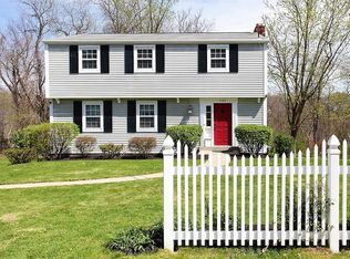 121 Valley Hi Dr, Pittsburgh, PA