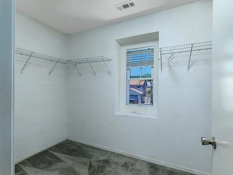 3061 Clapper St — Photo 16