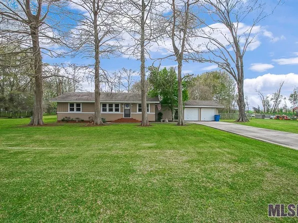 691 Plauche St, Morganza, LA 70759