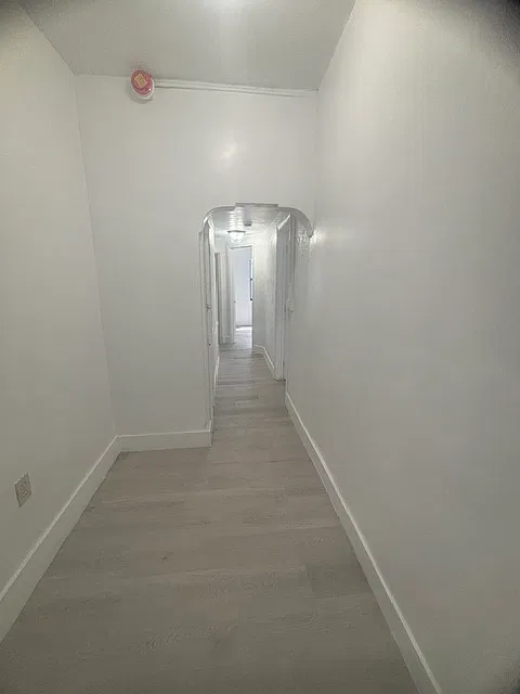 3 bed, 995 sqft, $2,400 — Photo 1