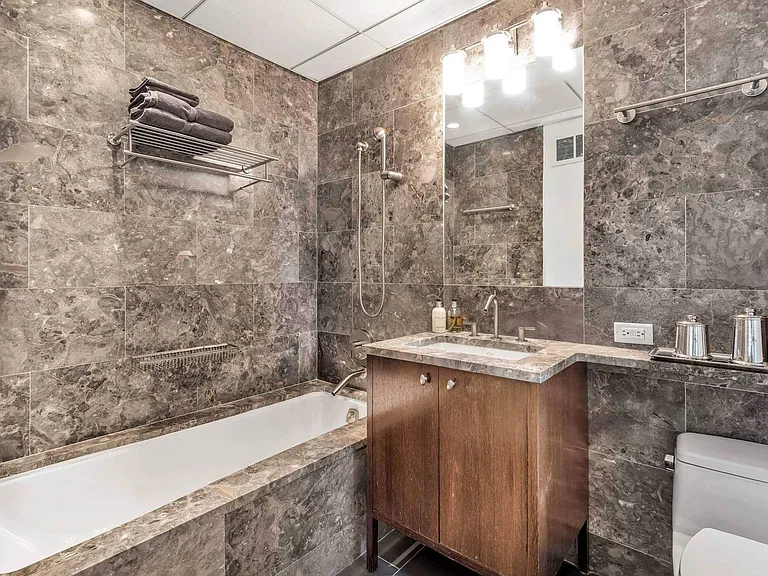 205 E 59th St #17C — Photo 10