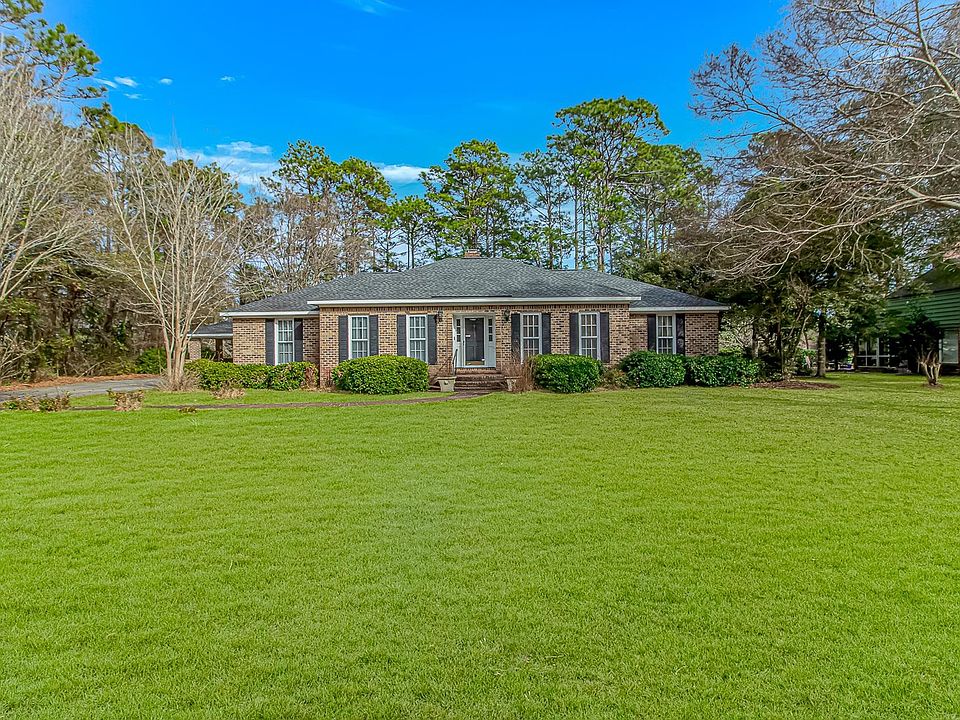 1st image of 119 University Circle