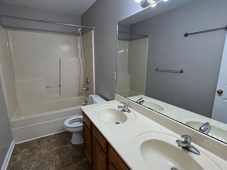 402 Panola Dr — Photo 9