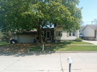8710 Fremont St, Westland, MI 48185