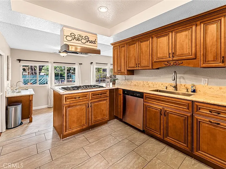 1236 E Sierra Madre Ave — Photo 12