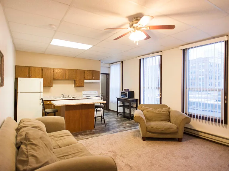 411 Broadway N #203 — Photo 9