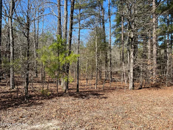 7680 Main Street, West End, NC 27376