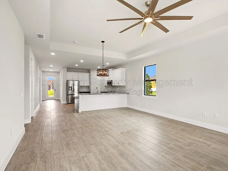 3518 NE 21st Pl — Photo 7