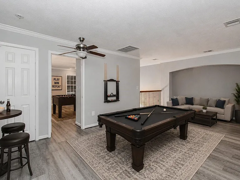 302 Trillium Dr — Photo 17