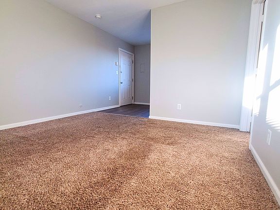 4th image of 2642 E Ocean View Ave APT B4
