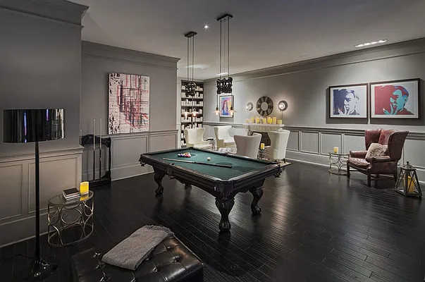 Rented by The Moinian Group | media 34