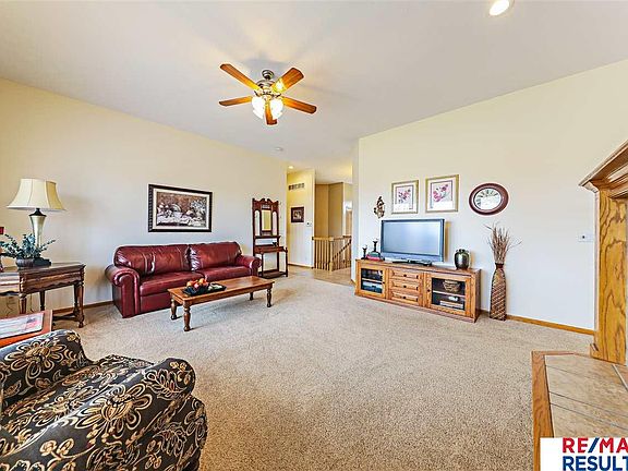 3rd image of 9302 Park View Blvd