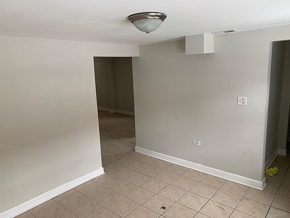 4th image of 3823 S Albany Ave