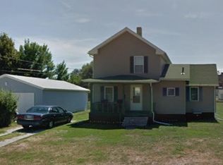662 W 1st St, Galesburg, IL 61401