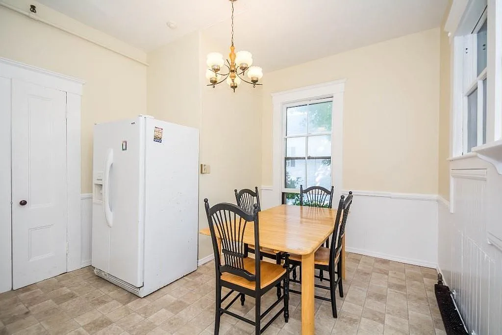 328 Wilder St — Photo 3
