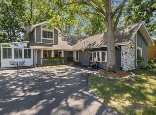 4140 Augusta Dr, Crown Point, IN 46307