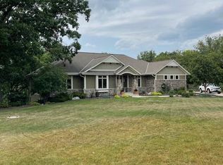 8700 Country View Ln, Burlington, WI 53105