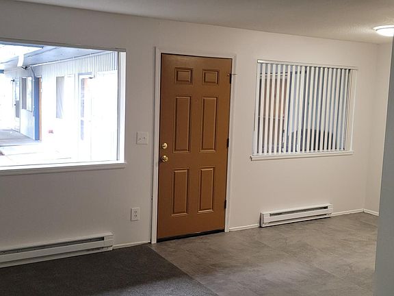 4th image of 102-122 S 38th St