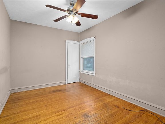 5th image of 131 Bellwood Ave