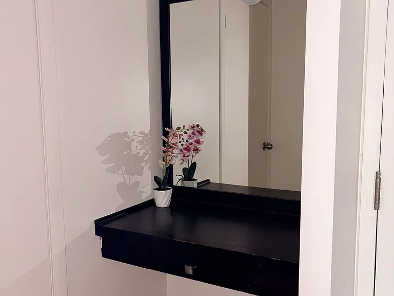 200 Victoria St #1317 — Photo 18