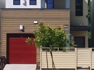 2615 R St, Sacramento, CA 95816