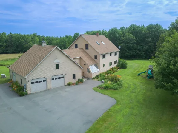 33 Storer Road, Bradford, ME 04410