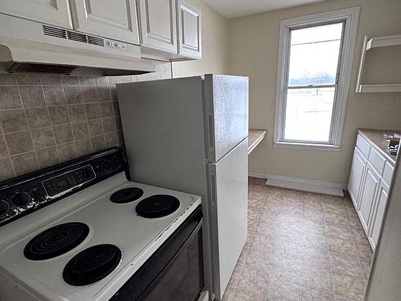 2nd image of 357 S 3rd St