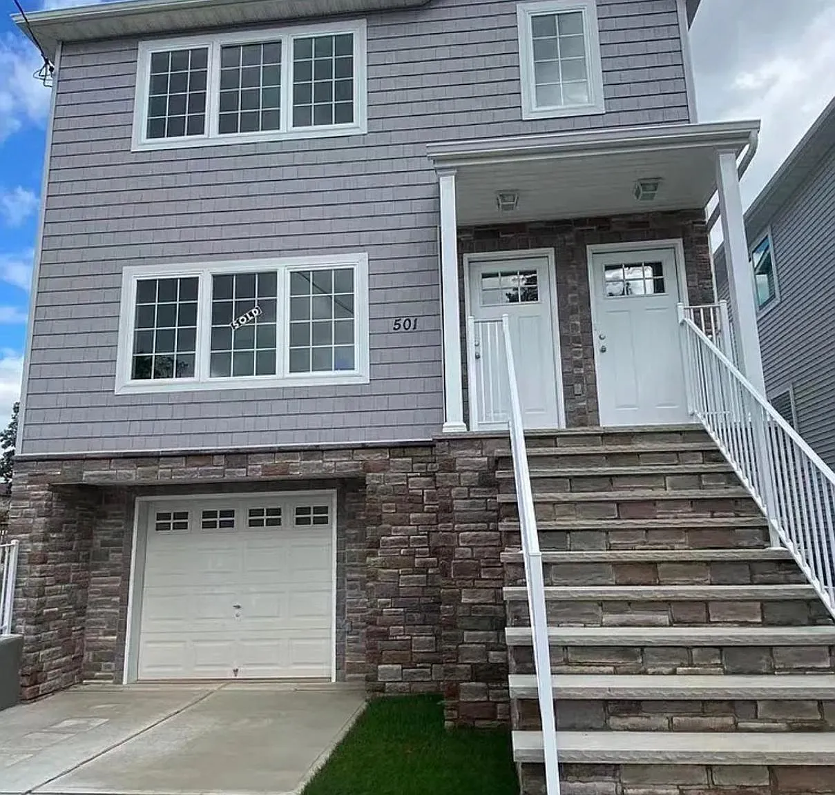 3 bed, 1300 sqft, $3,100 — Photo 1