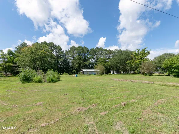 1204 Dermelie Calais Rd, Breaux Bridge, LA 70517