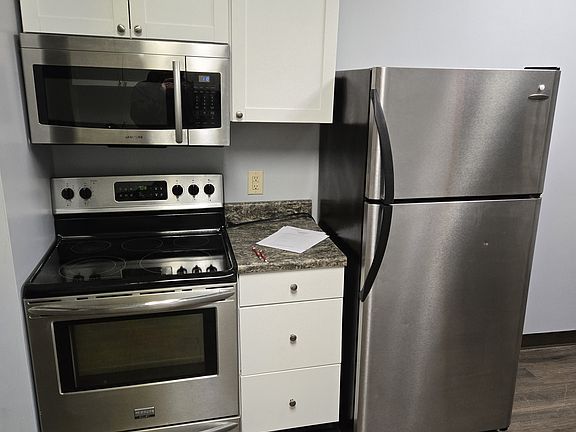 5th image of 2105 Cherry Ave #2-4