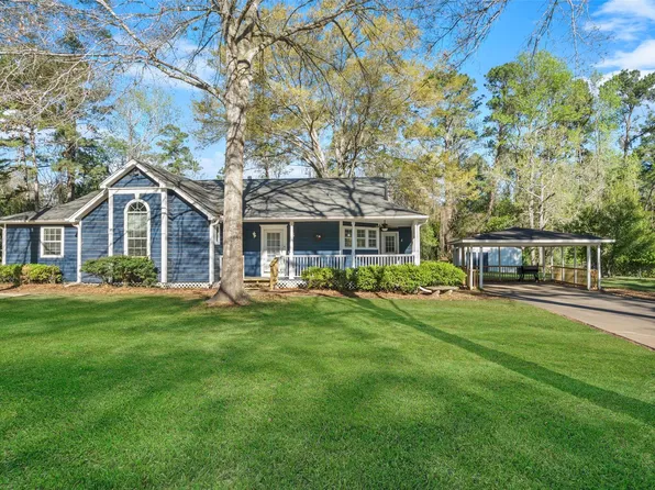 201 Pine Rd, Coldspring, TX 77331