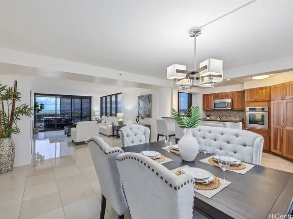 415 South St APT 1804, Honolulu, HI 96813