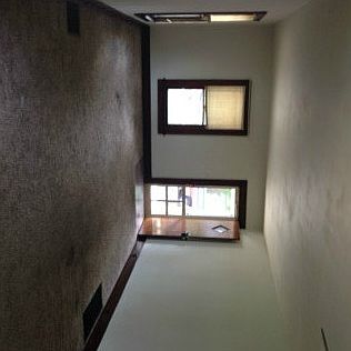 3rd image of 1010 S Clay St