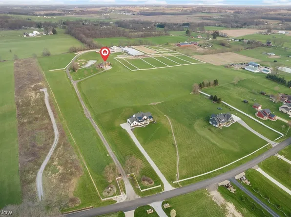 10366 Immel St NE, Canton, OH 44721