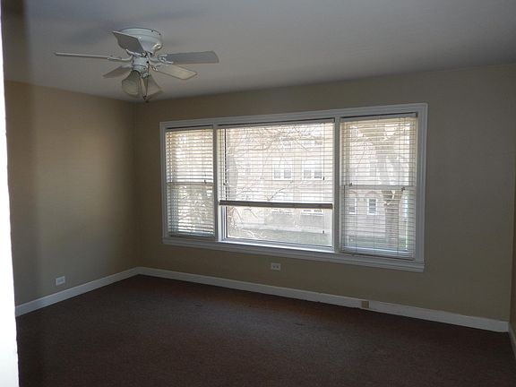 5th image of 55 N Pine Ave APT 2