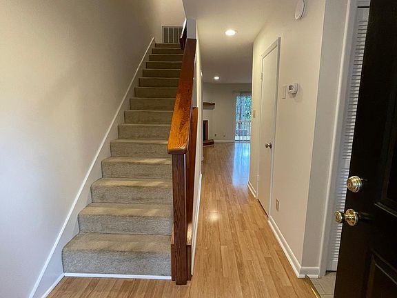 4th image of 128 Beechwood Dr