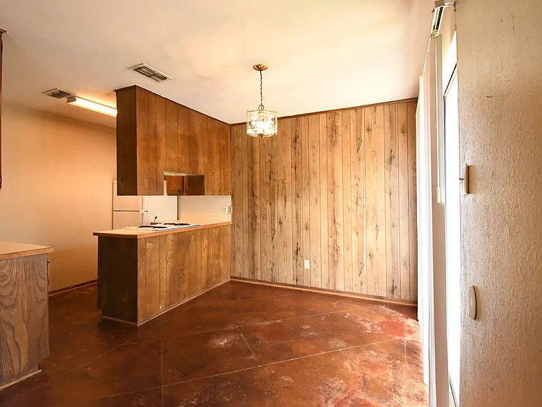 102 Parklane Dr — Photo 9