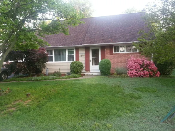 12 Thomas Rd, Glen Burnie, MD 21060