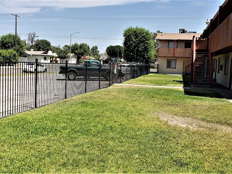398 Cattle Call Dr — Photo 31