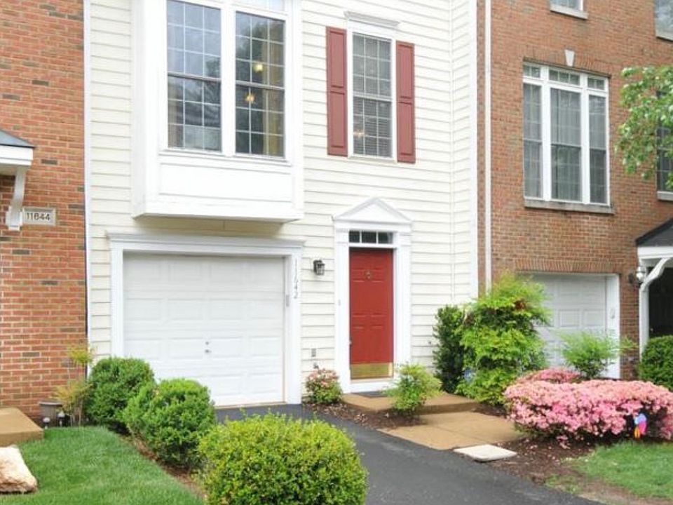 1st image of 11642 Fairfax Center Woods Trl