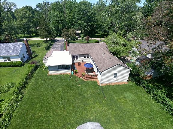 4th image of 1511 E 81st St
