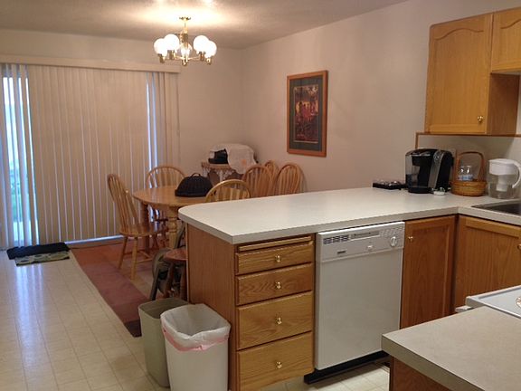 3rd image of 930 N Newberg Dr