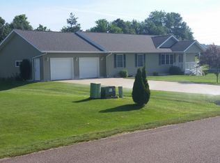 W7932 Vermeer St, Holmen, WI 54636