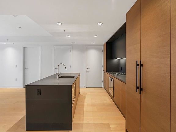 4th image of 1289 Hornby St #3210