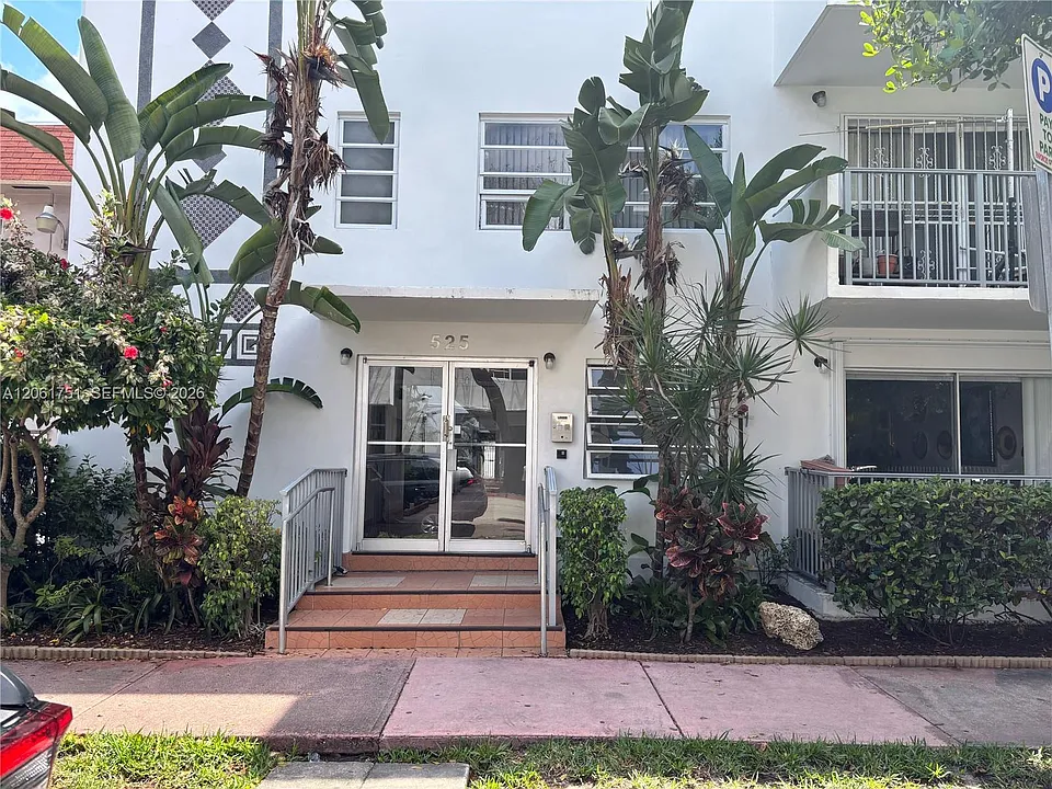 525 Meridian Ave #102