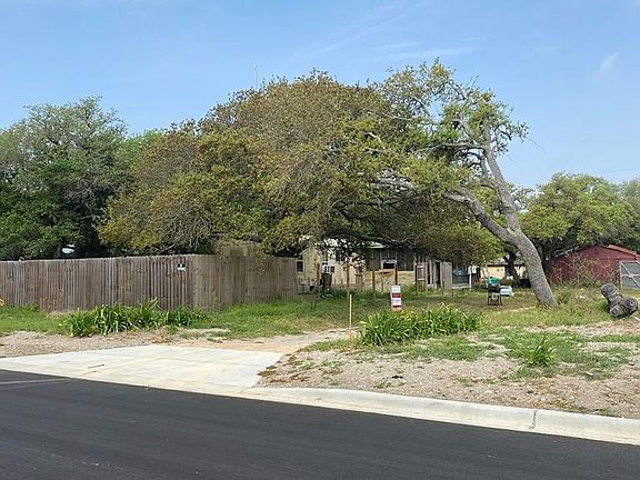 2nd image of 852 N McCampbell St