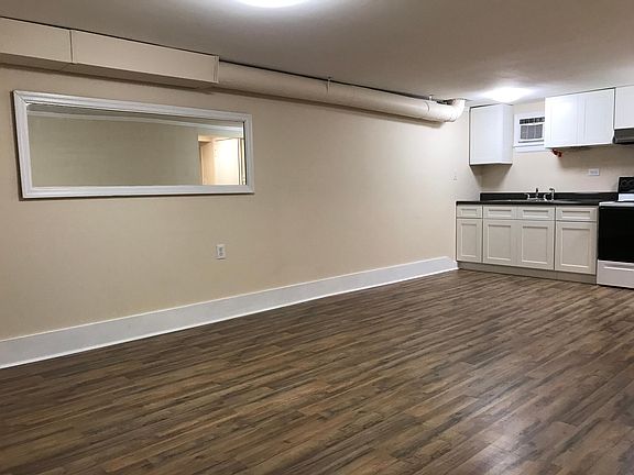 5th image of 902 Luttrell St APT 2